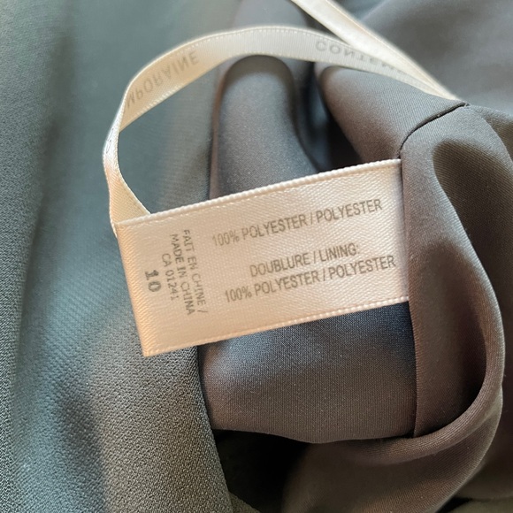 Cropped leg pleated romper with belt - Picture 11 of 13